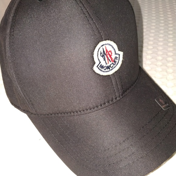 moncler logo patch cap